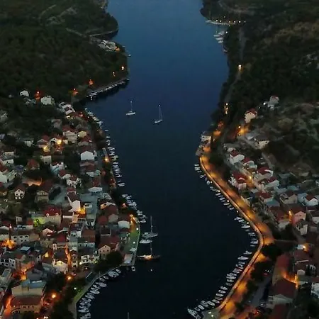 Martinovic *