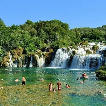 马丁诺维奇公寓 * Zaton (Sibenik-Knin)